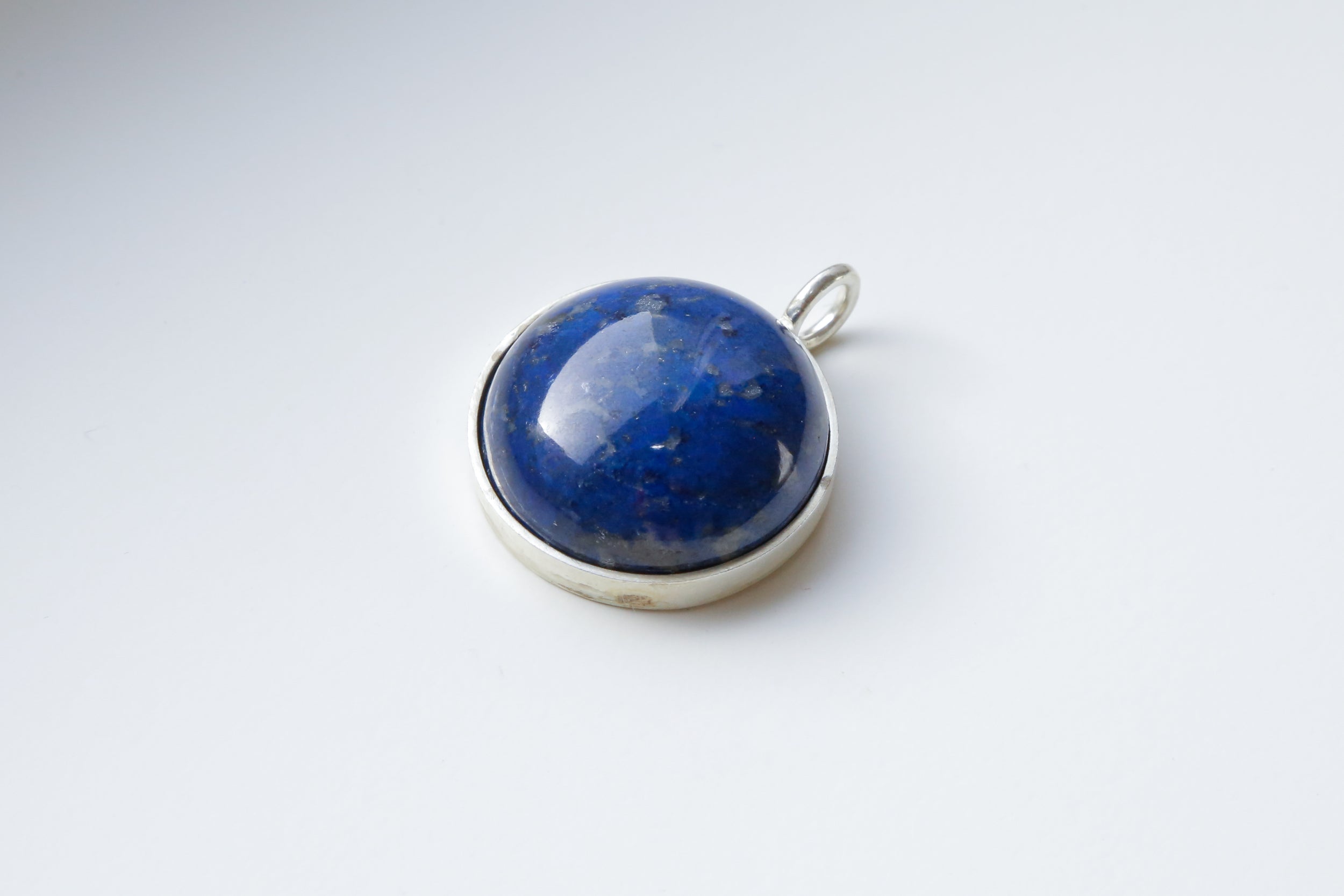 The Sari Sang Lapis Lazuli Pendant - Round Gemstone 30g